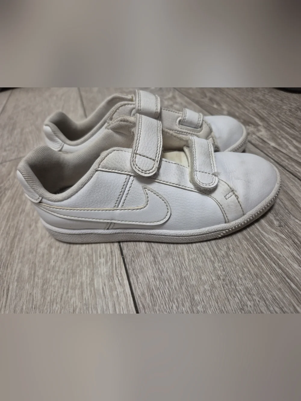 Nike Boys Court Royale 833536-102 White Casual Formal Shoes Sneakers Size 13C. - Picture 5 of 13